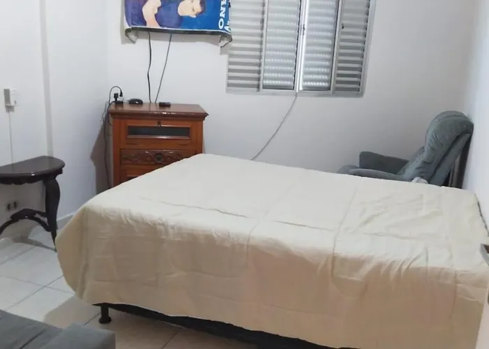 Apartamento praia do tombo Guarujá